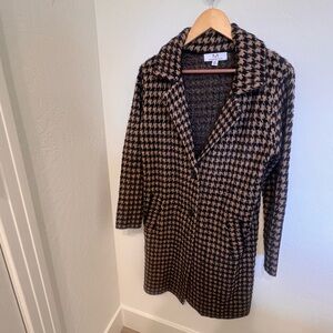 Magaschoni Black and Tan Houndstooth Cardigan